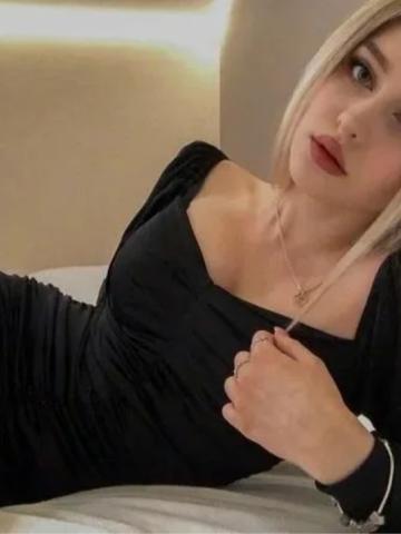 Люба Горячая Горничная фото 2